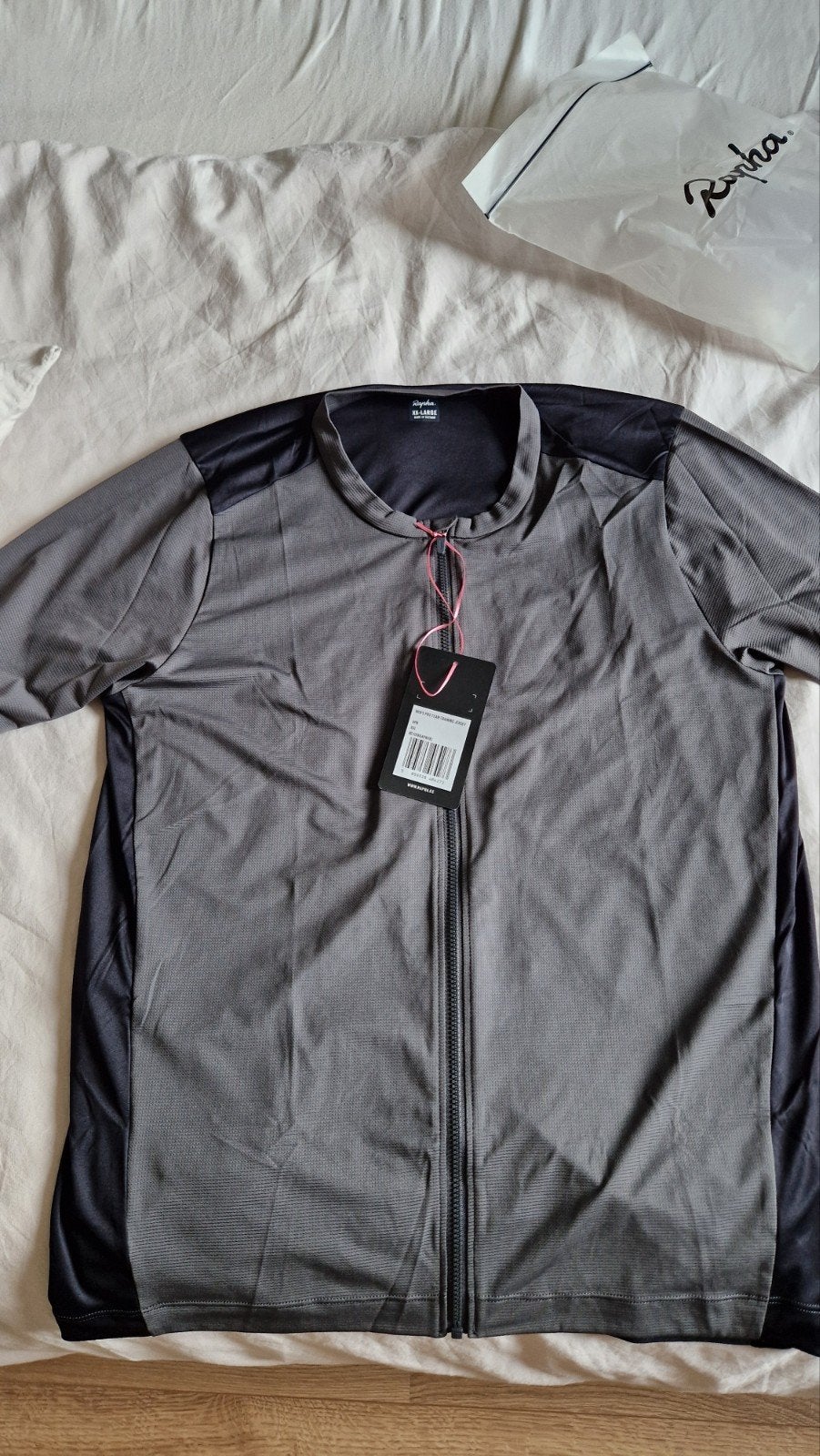 Rapha Pro Team Training Jersey XXL - Nieuw met labels, Fietsen en Brommers, Fietsaccessoires | Fietskleding, Nieuw, Ophalen of Verzenden