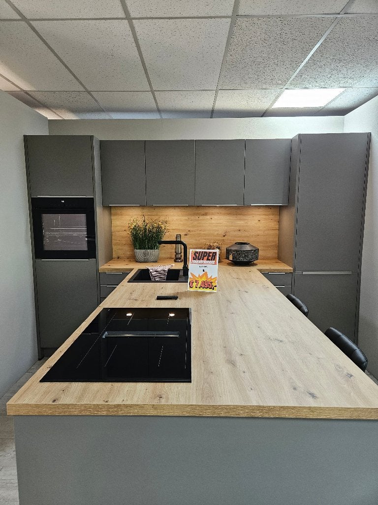 Showroomkeuken Häcker Greige, Ophalen, 75 cm of meer, Nieuw, 200 cm of meer