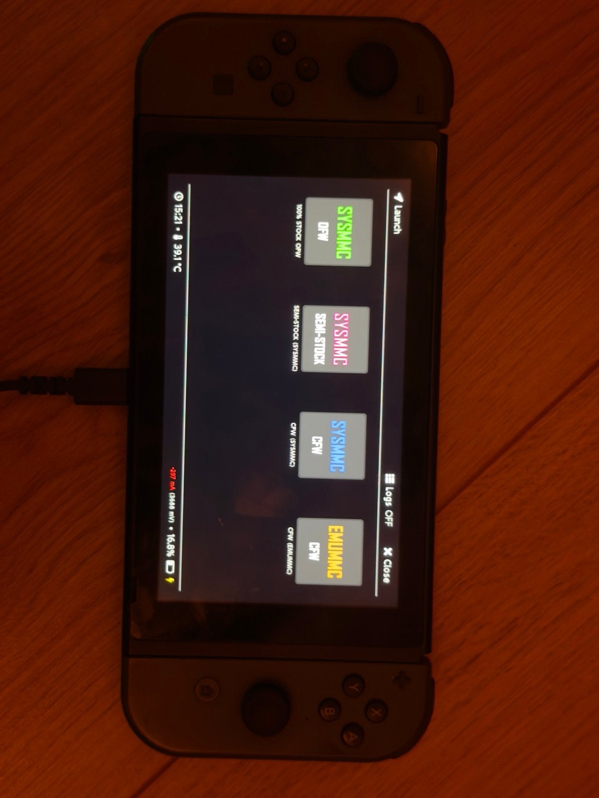 Nintendo Switch V1 (ongepatcht) met dock en 256GB SD, Spelcomputers en Games, Spelcomputers | Nintendo Switch, Gebruikt, Met 2 controllers