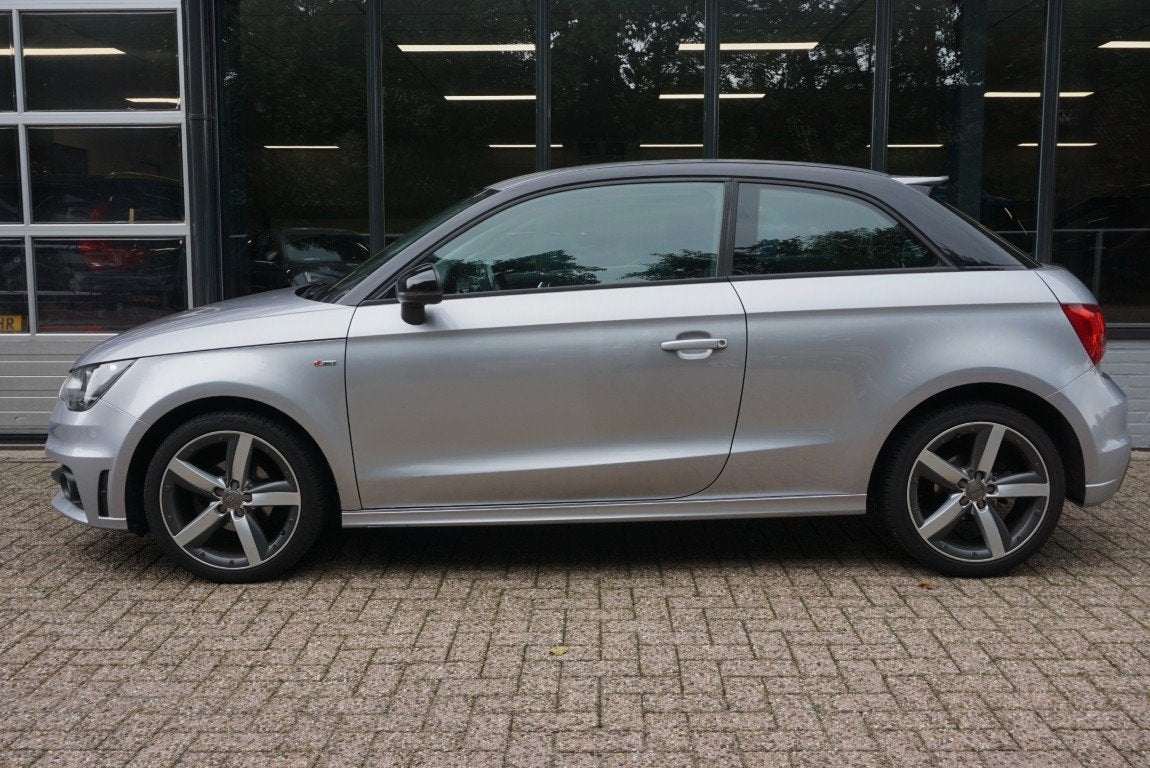 Audi A1 1.2 TFSI Admired S-line (bj 2014), Auto's, Voorwielaandrijving, Euro 5, 4 cilinders, Origineel Nederlands