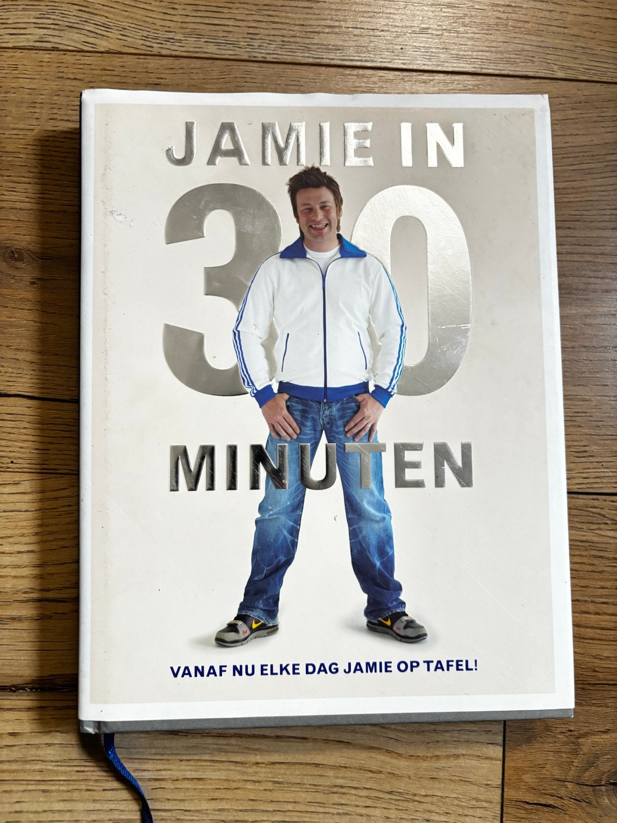 Jamie in 30 Minuten - Jamie Oliver kookboek, Boeken, Ophalen of Verzenden, Zo goed als nieuw, Europa, Voorgerechten en Soepen