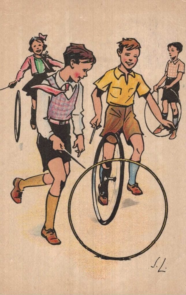 Vintage Ansichtkaart: Kinderen Spelen met Hoepels (1943), Ophalen of Verzenden, 1940 tot 1960, Gelopen, Kinderen