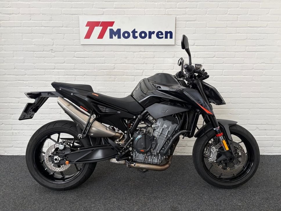 KTM 890 DUKE R (bj 2022) 5,114 km, 2 cilinders, KTM, Motorrijbewijs A, Onbekend