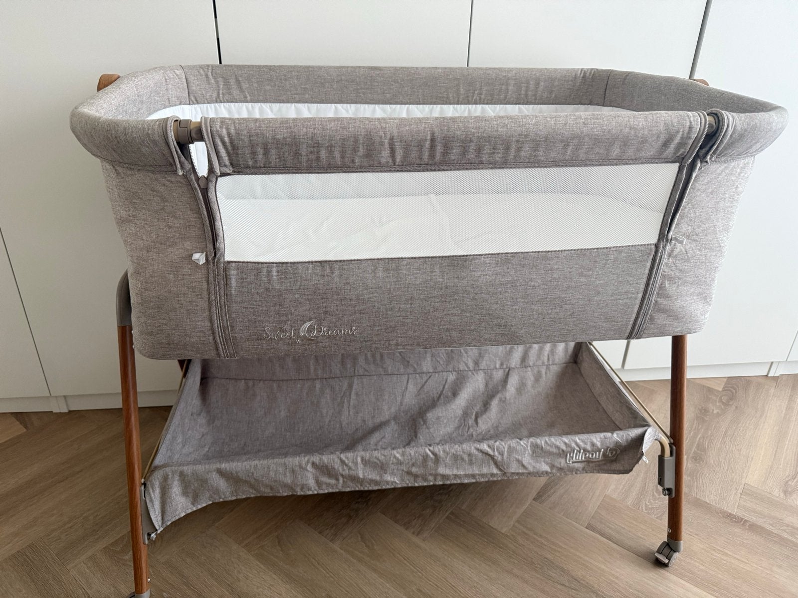 Chipolino Wieg Sweet Dreams Mocca/Wood Co-Sleeper, Ophalen of Verzenden, Zo goed als nieuw, Wieg
