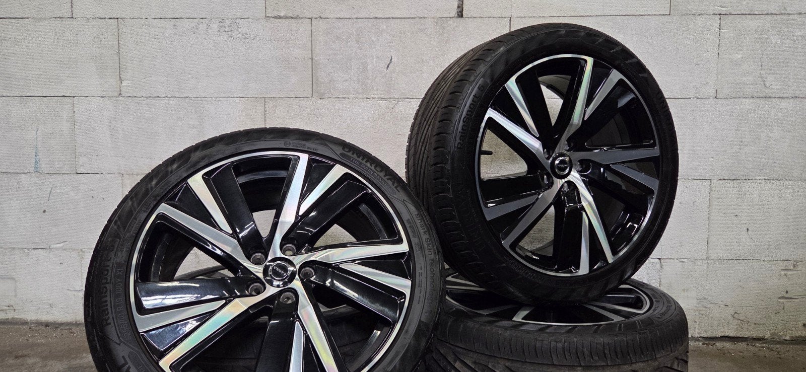 19" R-design Volvo V90 S90 originele velgen zomerbanden 7mm, Auto-onderdelen, Banden en Velgen, 19 inch, Gebruikt, 255 mm, Banden en Velgen