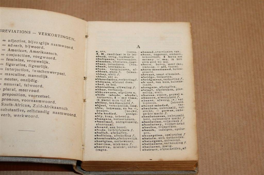 Van Goor\'s Miniatuur Woordenboek — Engels 1927 Antiek, Ophalen of Verzenden, Gelezen, Van Dale, Engels