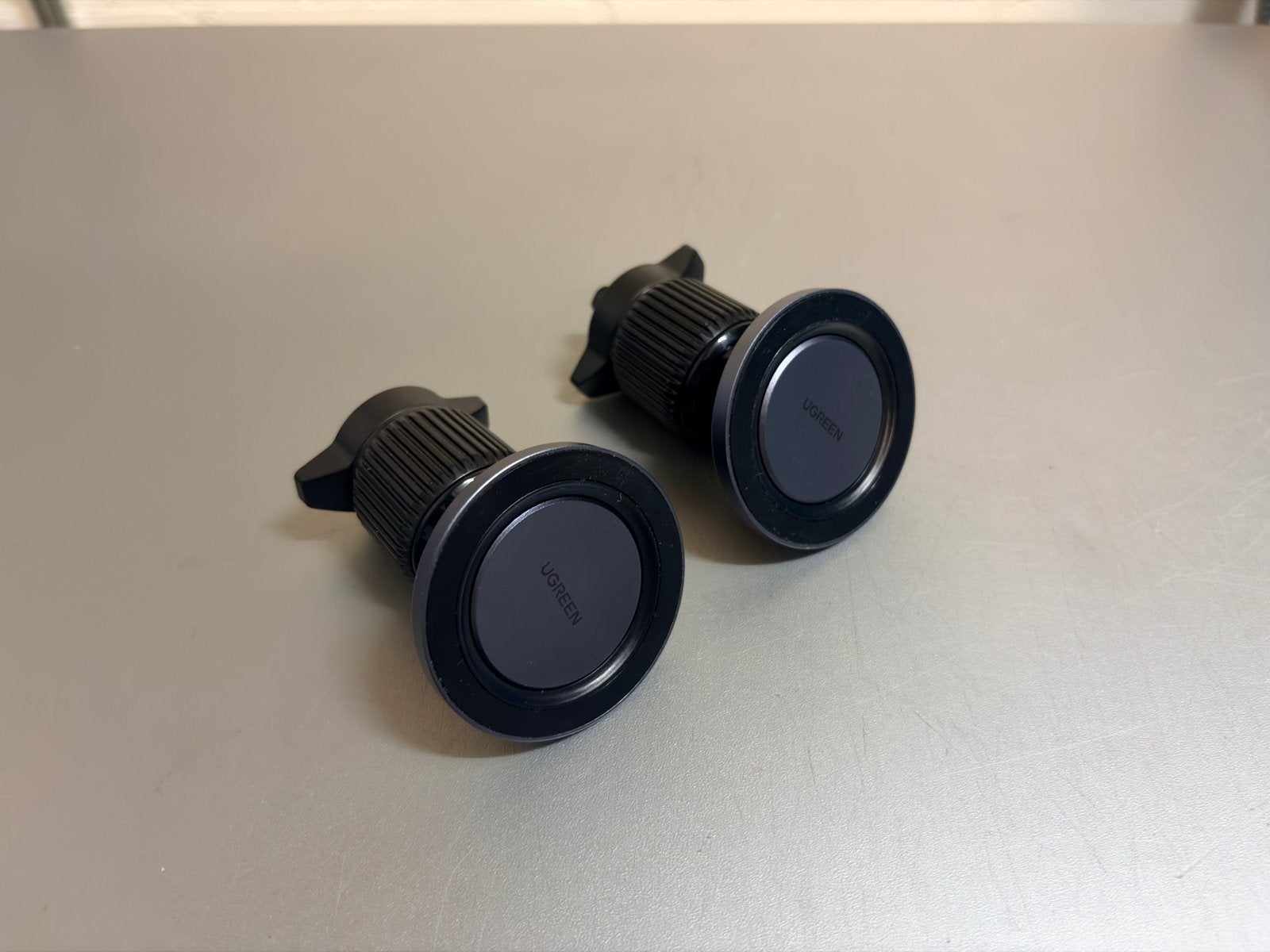 UGREEN Magsafe Telefoonhouder met Ventilator Clip (2 stuks), Ophalen of Verzenden, Zo goed als nieuw