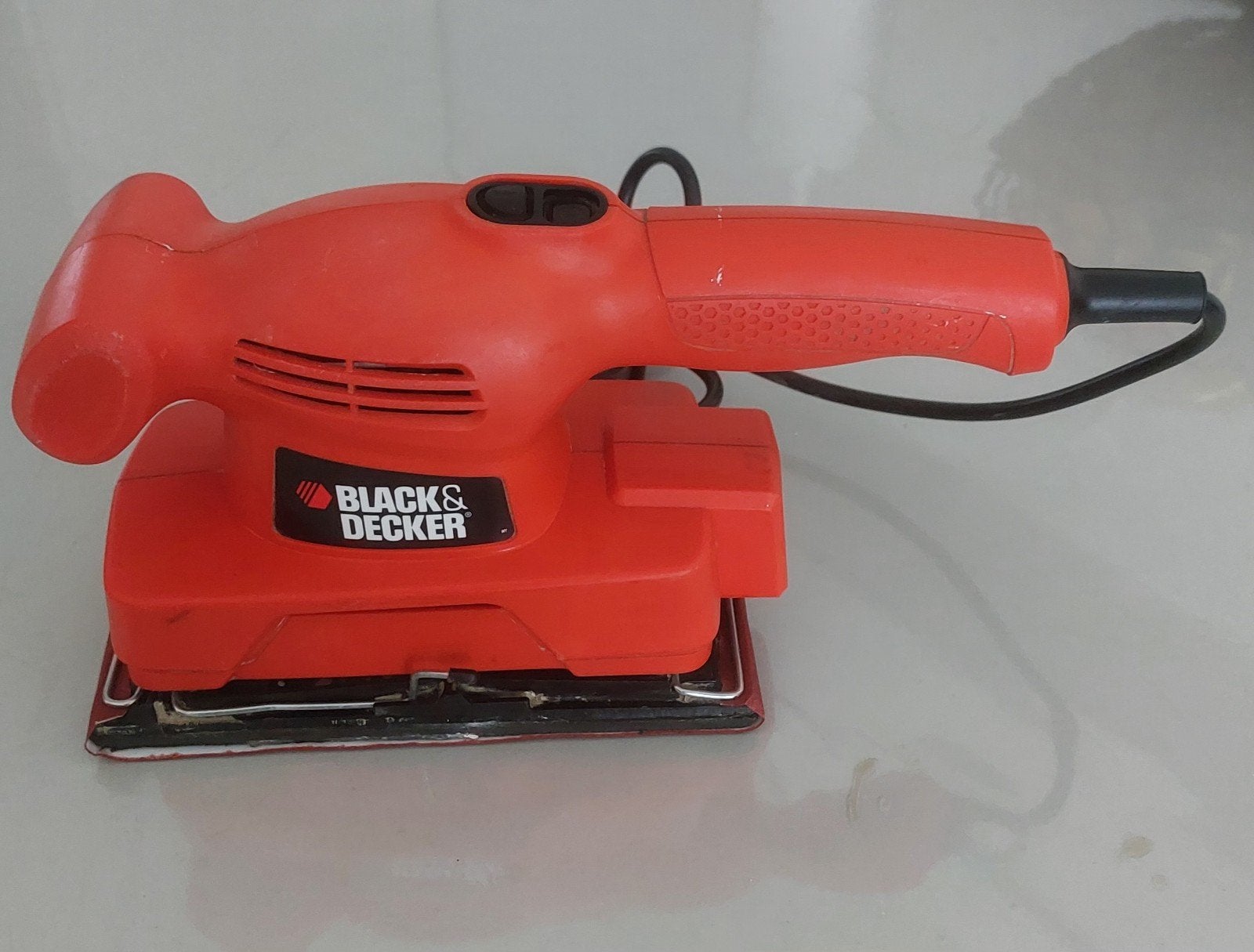 Black & Decker Vlakschuurmachine, Ophalen of Verzenden, Minder dan 600 watt, Vlakschuurmachine