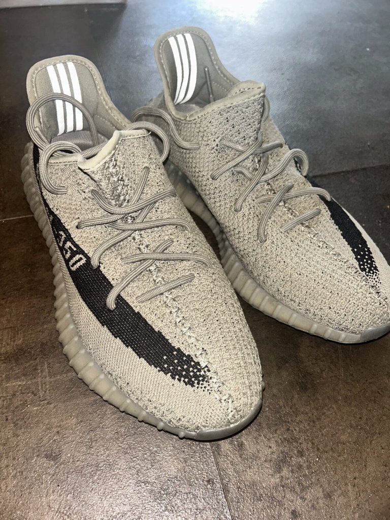 Yeezy Boost 350 Moonrock - Nieuwstaat incl. bon, Overige kleuren, Nieuw, Ophalen of Verzenden, Sneakers of Gympen