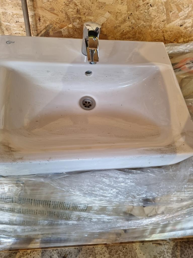 Sanitair - urinoirs wasbakken hangend toilet, Doe-het-zelf en Verbouw, Sanitair, Ophalen, Toilet