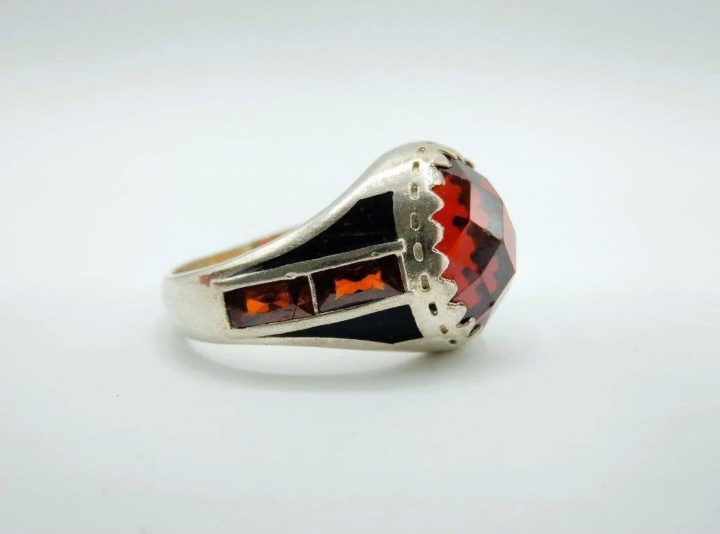 Zilveren ruby ring, 19.5 mm, niello inleg aan zijkanten, Info@zilverwebsite.nl, Verzenden, 19 tot 20, Zo goed als nieuw