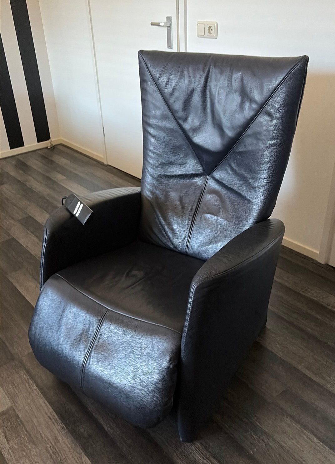 Relaxfauteuil echt leer donkerblauw., Ophalen, Zo goed als nieuw, 75 tot 100 cm, Leer
