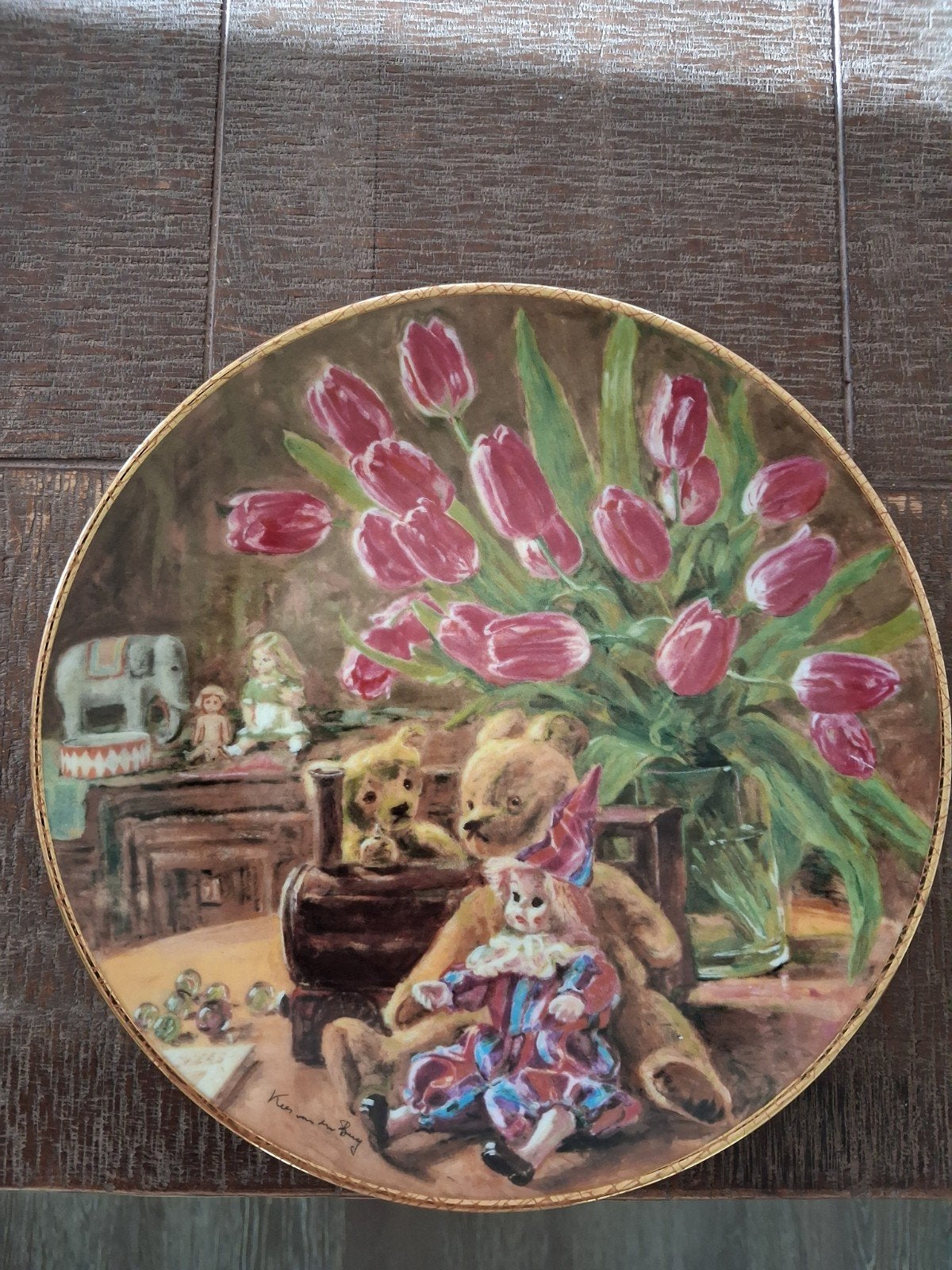 Kees van den Berg - "Stilleven in de Kinderkamer" bord, Antiek en Kunst, Ophalen