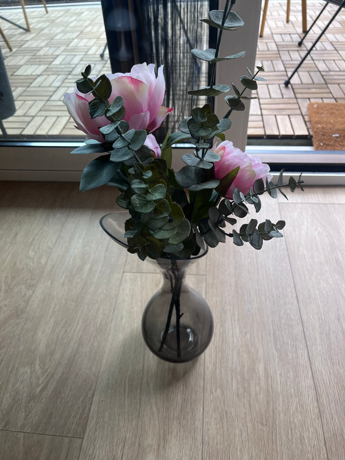 Stijlvolle glazen vaas met kunstbloemen, Ophalen, Transparant, Inclusief decoratie, Glas