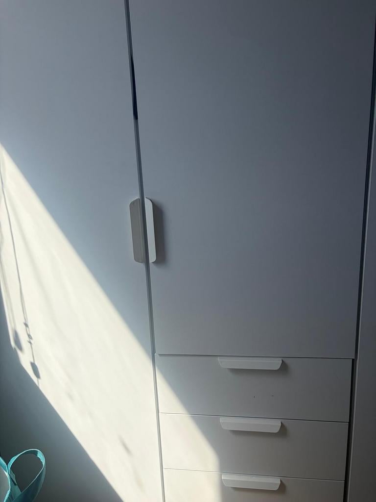 Witte kledingkast Jysk met extra bovenste portie, Ophalen, 50 tot 100 cm, Zo goed als nieuw, 150 tot 200 cm