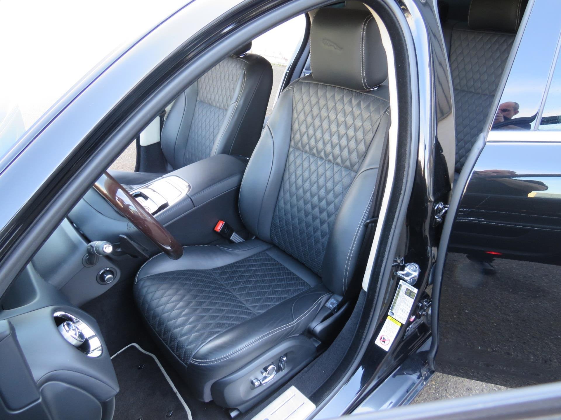 Jaguar XJ 5.0 V8 SC LWB, Automaat, Dealer onderhouden, Achterwielaandrijving, Zwart