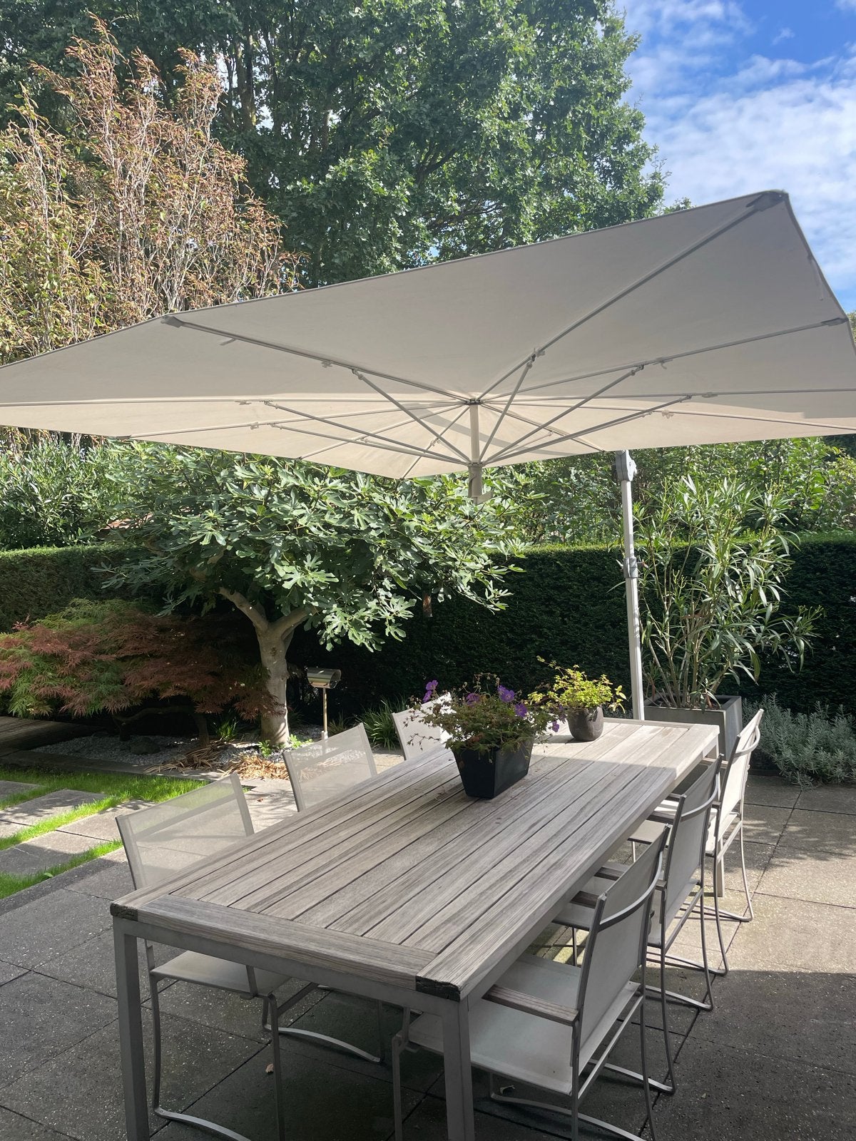 Grote ecru zweefparasol 240x280cm, gebruikt, Tuin en Terras, Ophalen, Gebruikt, 2 tot 3 meter, Zweefparasol