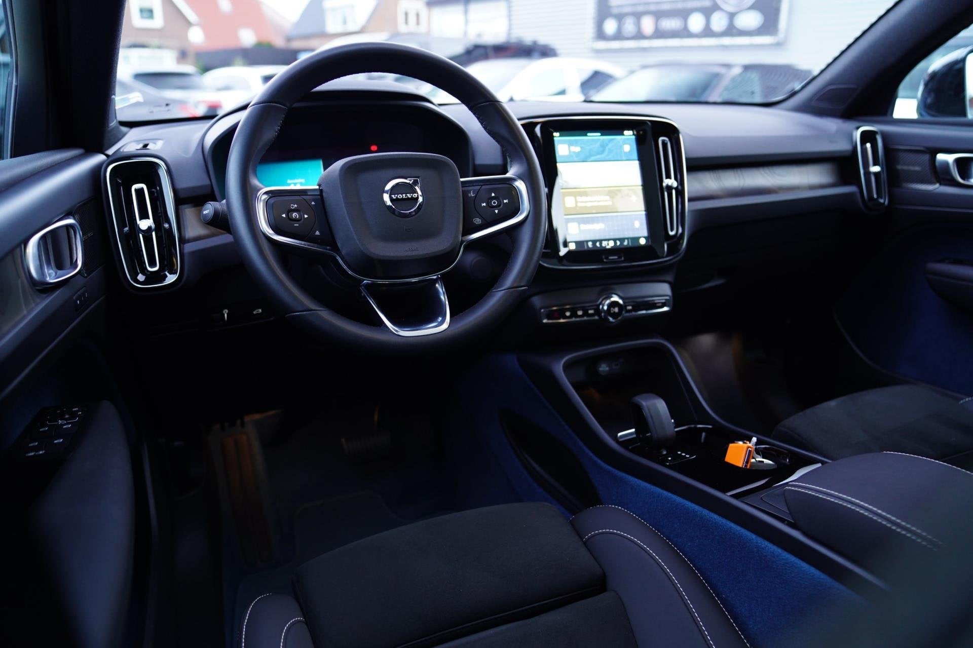 Volvo C40 Recharge Twin Intro Edition 78 kWh | Harman/Kardon, Dealer onderhouden, Blauw, 408 pk, SUV of Terreinwagen