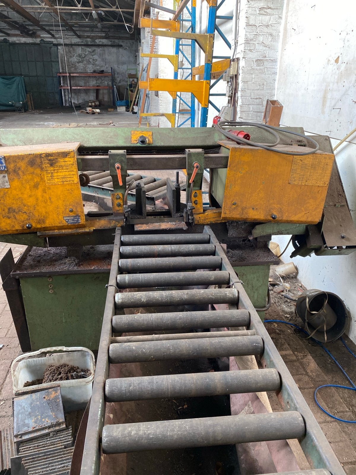 Metaalzaagmachine met rollenbaan - Gebruikt, Ophalen, 1200 watt of meer, Afkortzaag, 70 mm of meer