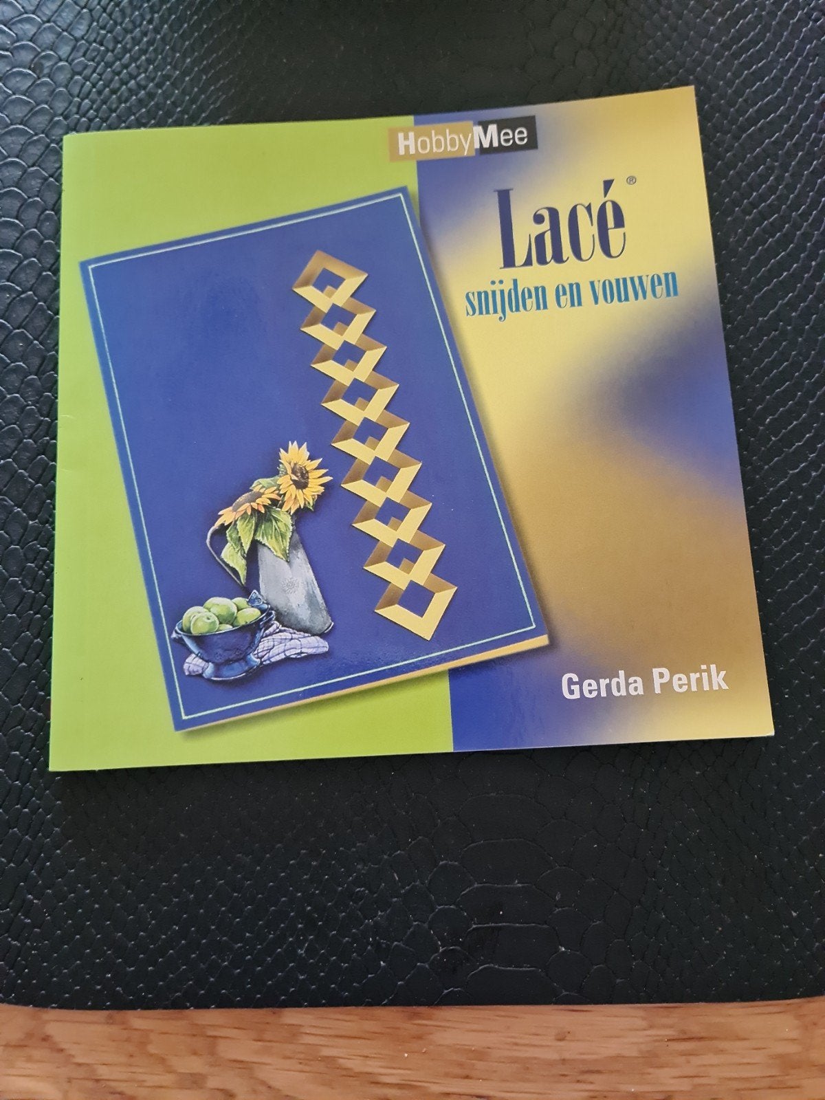 G. Perik - Lace snijden en vouwen, Ophalen of Verzenden, Zo goed als nieuw, G. Perik