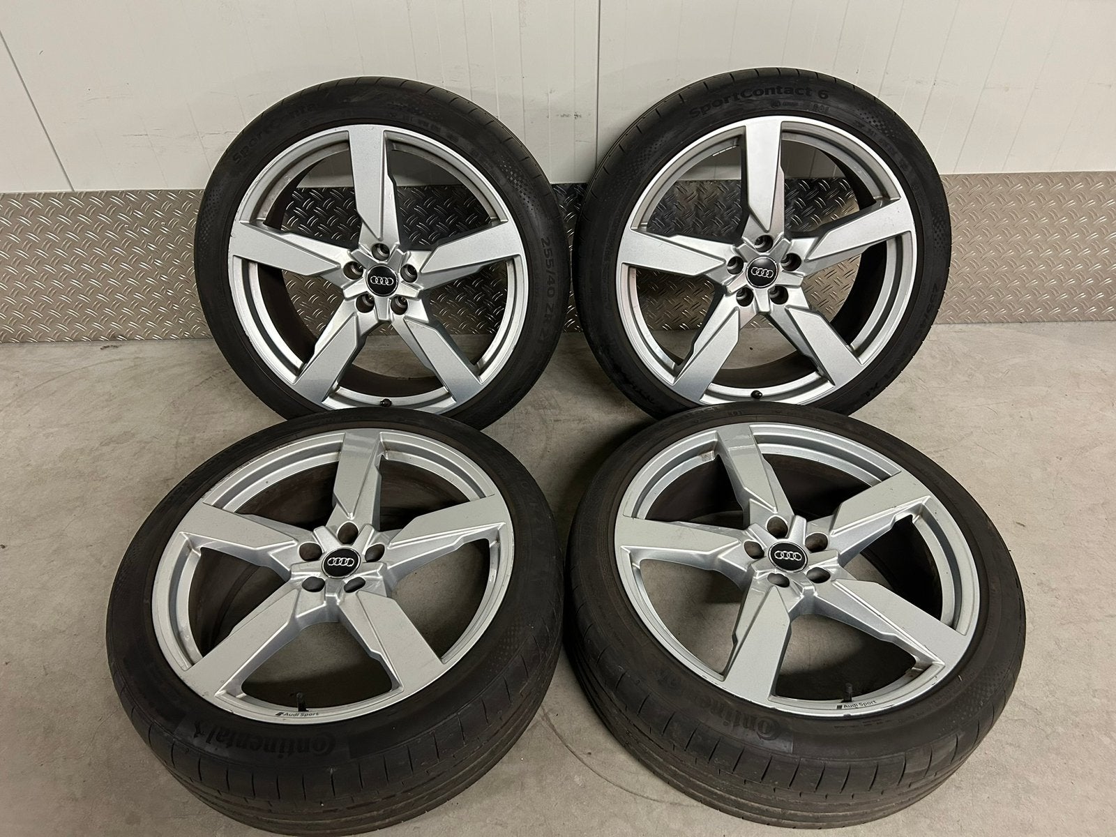 Originele Audi Q5 SQ5 FY 21 inch sport Continental 2022, Auto-onderdelen, Banden en Velgen, Ophalen, Audi, Gebruikt, 255 mm