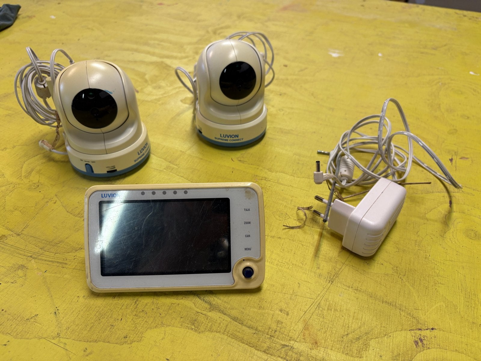 Luvion Suprème Connect babyfoon met 2 camera's, Ophalen of Verzenden, Gebruikt, 100 tot 250 meter, Camera