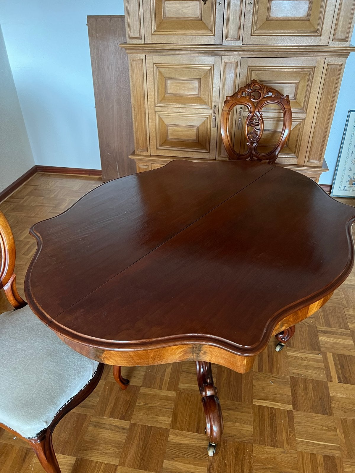 Antieke biedermeier Uitschuifbaar blad en 4 stoelwn, Antiek en Kunst, Antiek | Meubels | Tafels, Ophalen of Verzenden