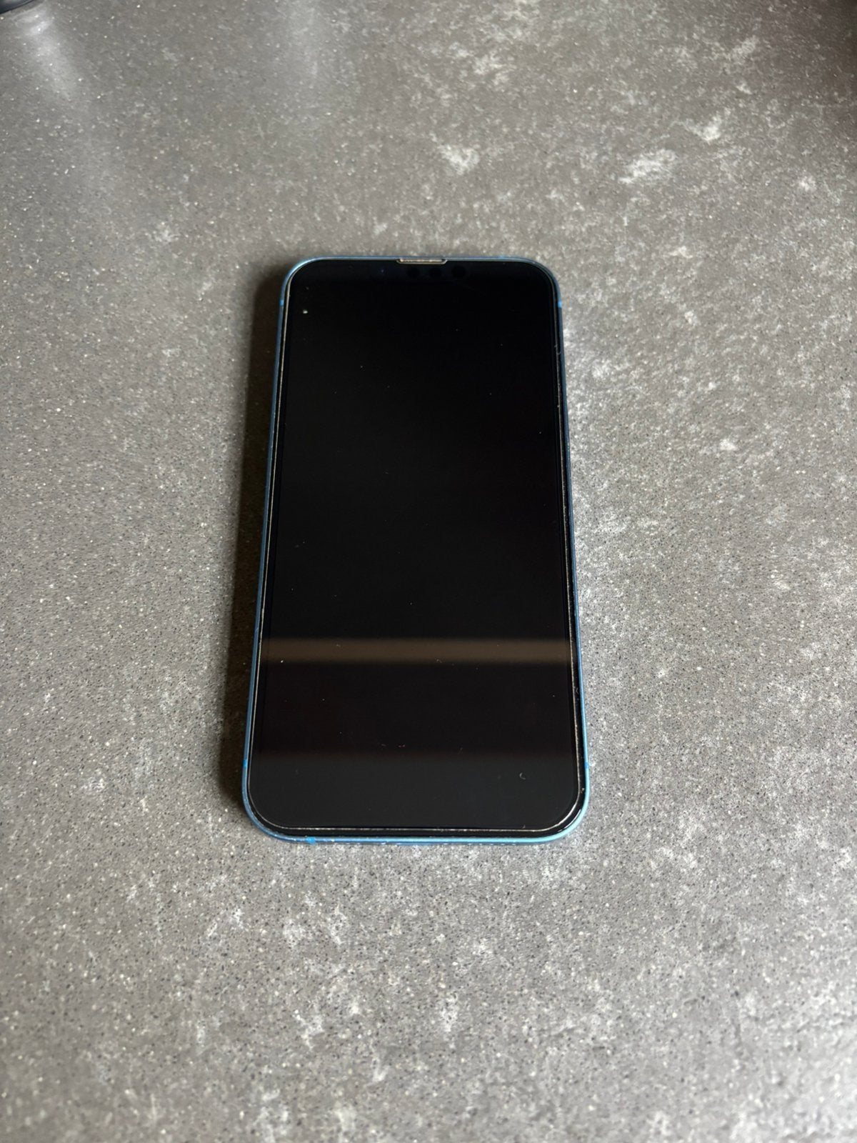 Foto 6 van Apple iPhone 13 blauw 128GB