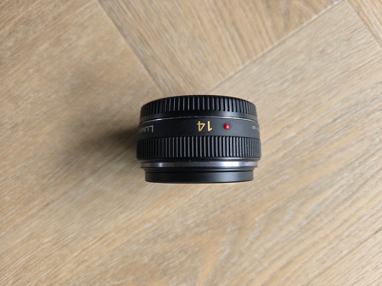 Panasonic Lumix G 14mm f/2.5 met Kenko UV filter, 14 mm, Micro Four Thirds, Zo goed als nieuw, Lensdoppen