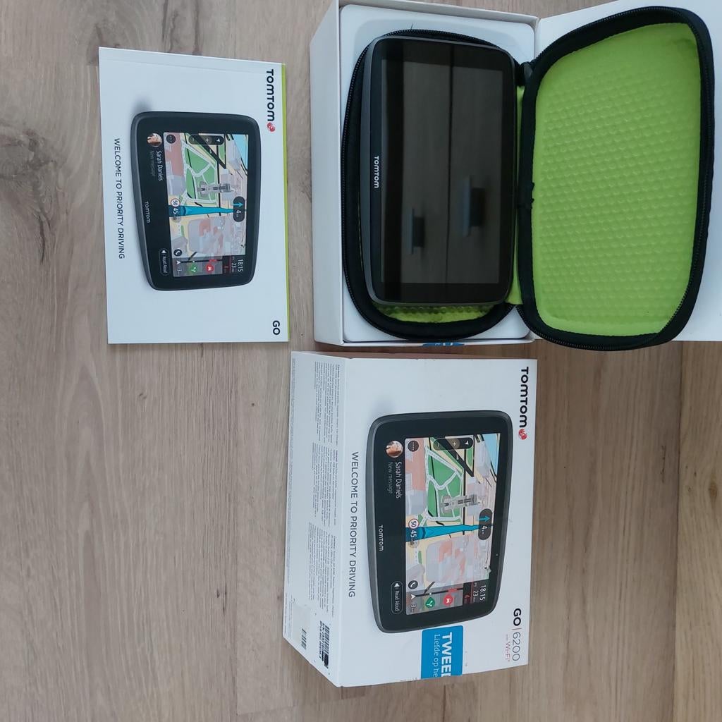 TomTom GO 6200 Wereld Navigatiesysteem met Wereldkaarten, Ophalen of Verzenden