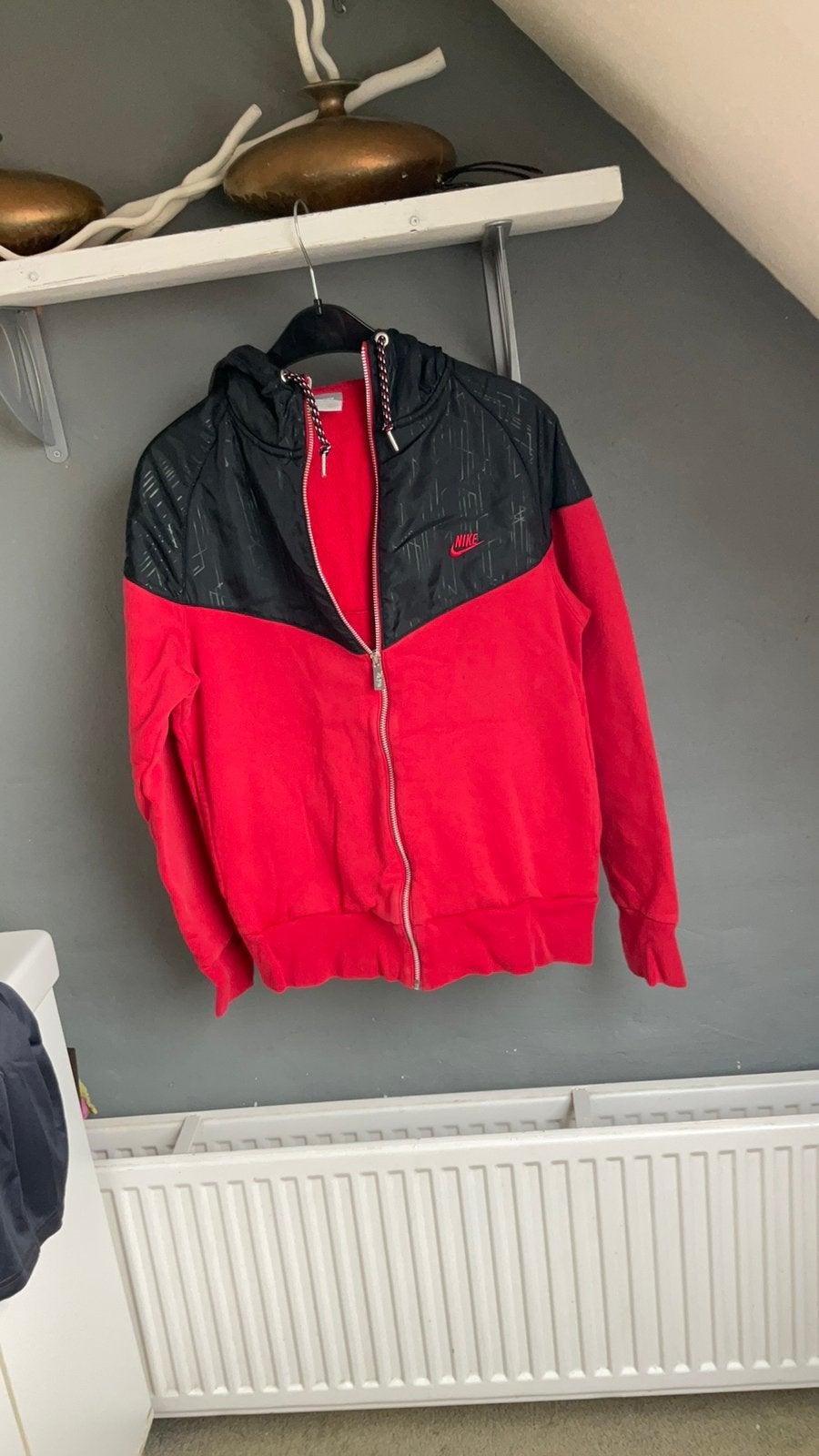 Sport vest jack capuchon S nike, Nike, Ophalen of Verzenden, Zo goed als nieuw, Rood