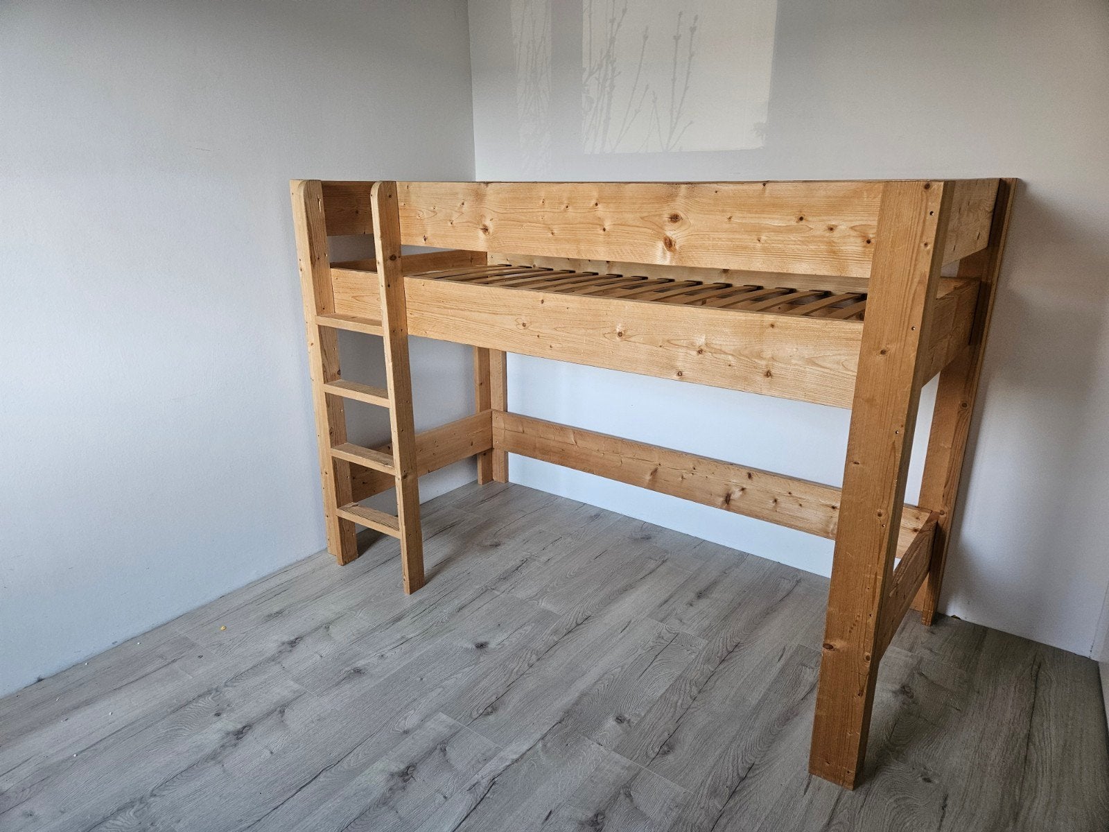 Stevige hoogslaper met lattenbodem - 214x105x150 cm, Ophalen, Gebruikt, Lattenbodem, 100 cm of meer
