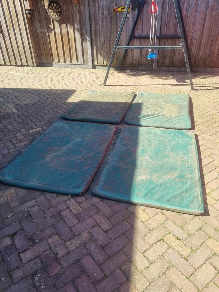 Gymzaal matten 4 stuks voor b.v. onder schommel of zwembad, Ophalen