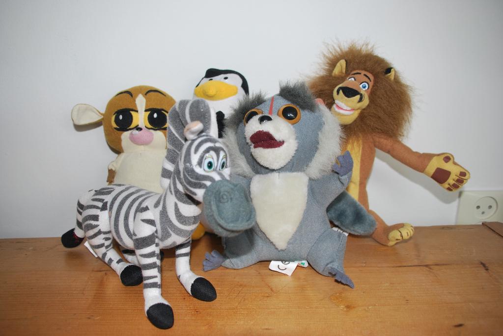 4 Madagascar knuffels, Overige karakters, Overige typen, Nieuw, Ophalen of Verzenden