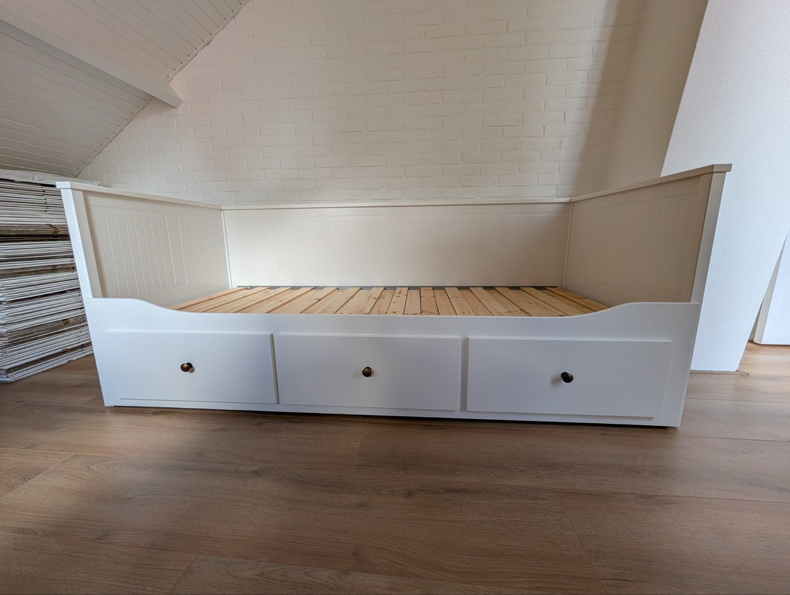 Ikea Hemnes bedbank wit - zeer goede staat - met lades, Huis en Inrichting, Ophalen, Wit, Tweepersoons, Zo goed als nieuw