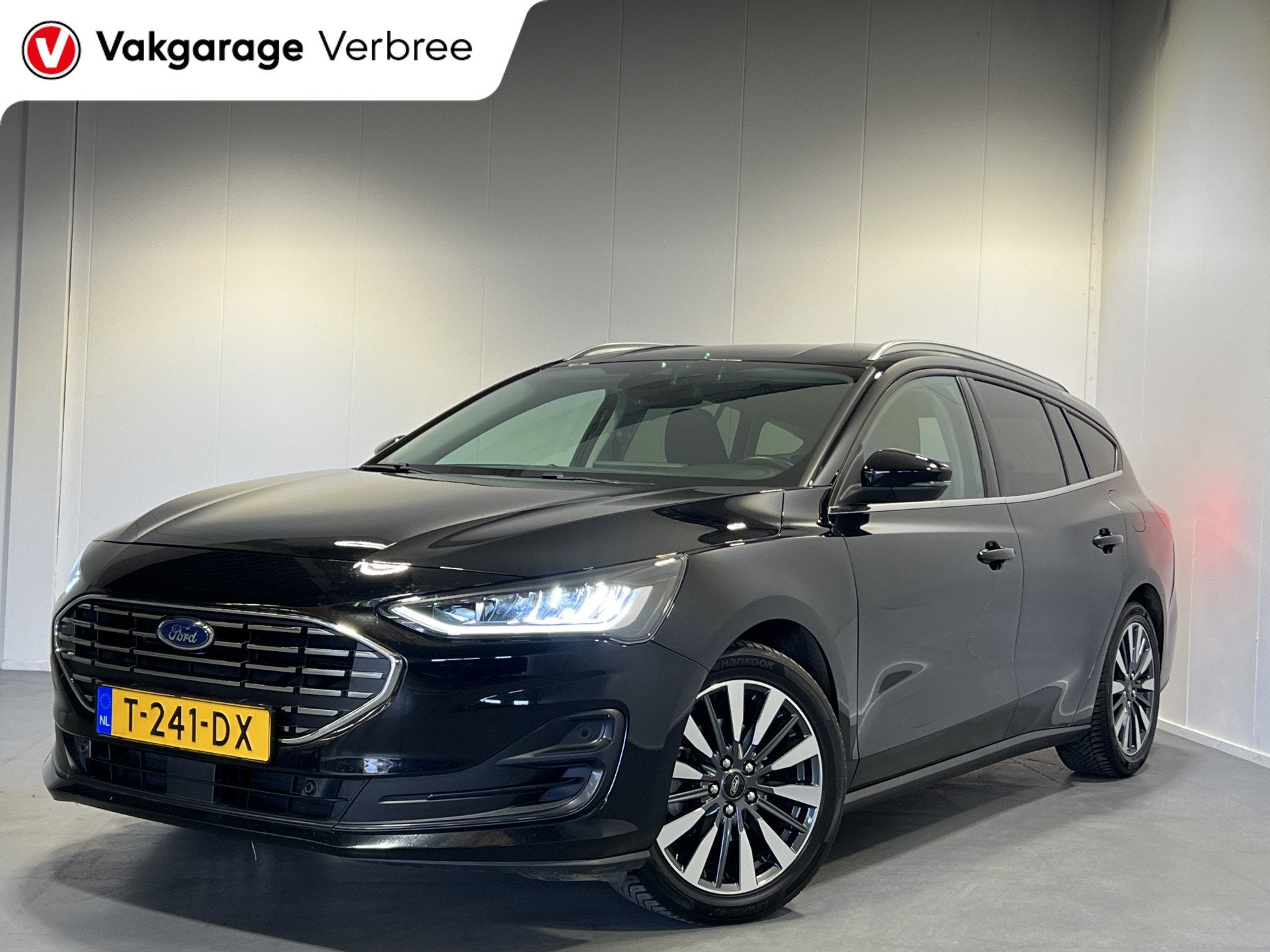 Ford FOCUS Wagon 1.0 EcoBoost Hybrid Titanium X | Navigatie/, Auto's, Gebruikt, Zwart, Origineel Nederlands, 19 km/l