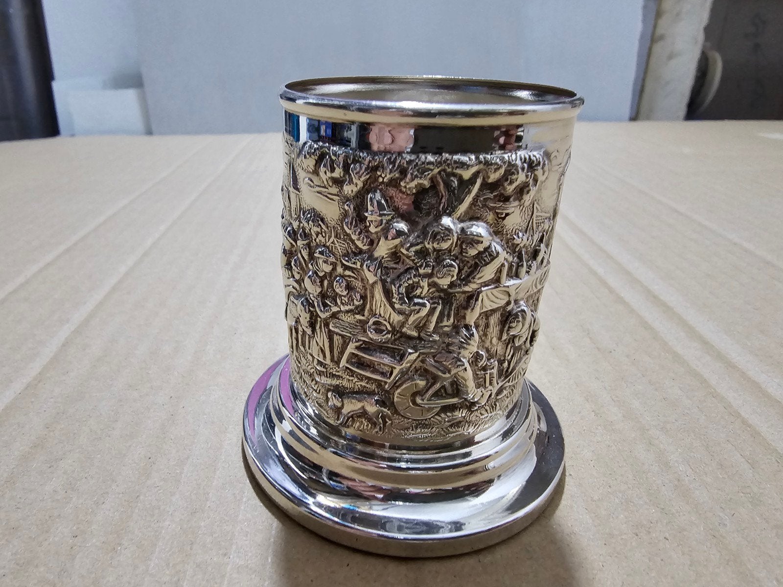Antieke Zilveren Beker met Gedetailleerd Reliëf, Ophalen of Verzenden, Zilver