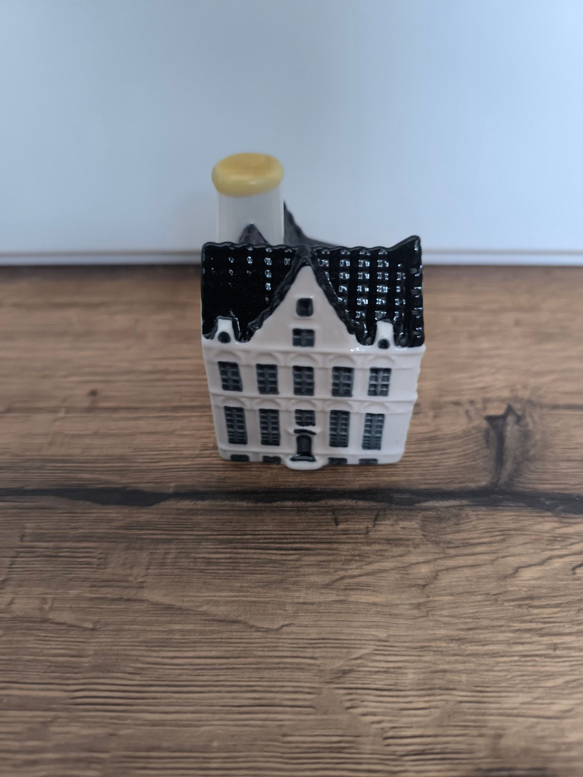 KLM Business Class Huisje 105 - Gevuld en Uitstekende Staat, Verzamelen, KLM Huisjes, Ophalen of Verzenden, Zo goed als nieuw