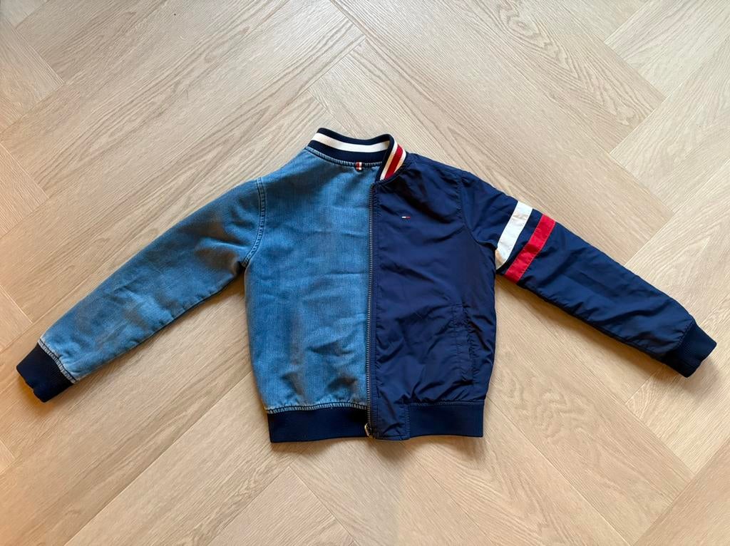 Tommy Hilfiger jas maat 128 reversible!, Ophalen of Verzenden, Gebruikt, Jongen, Jas