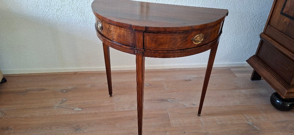 Antieke consoletafel, Ophalen