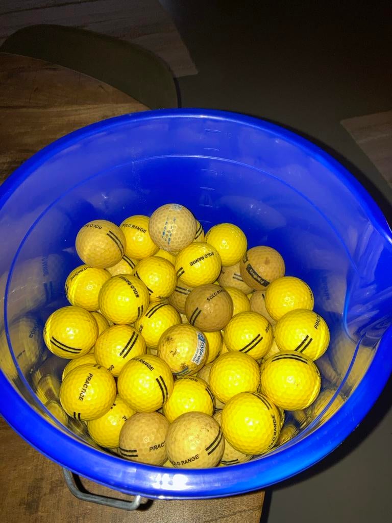 85 oefen golfballen - Ideaal voor de driving range!, Ophalen of Verzenden, Gebruikt, Bal(len), Overige merken