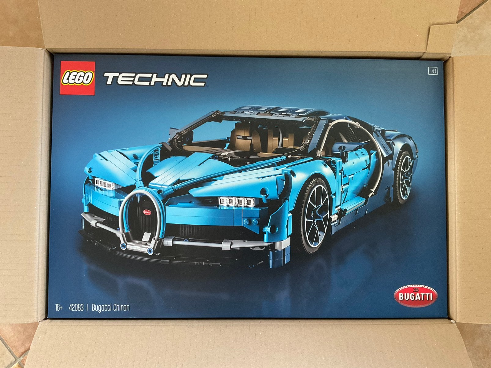 Lego Bugatti 42083, 35% gebouwd, rest nog in verpakking, Hobby en Vrije tijd, Ophalen of Verzenden, Zo goed als nieuw, 1:50 of kleiner