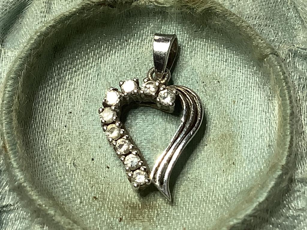 ZILVEREN HART HANGEN BEZET MET WITTE EDELSTENEN, Sieraden, Tassen en Uiterlijk, Antieke sieraden, Verzenden, Zilver, Hanger, Met edelsteen