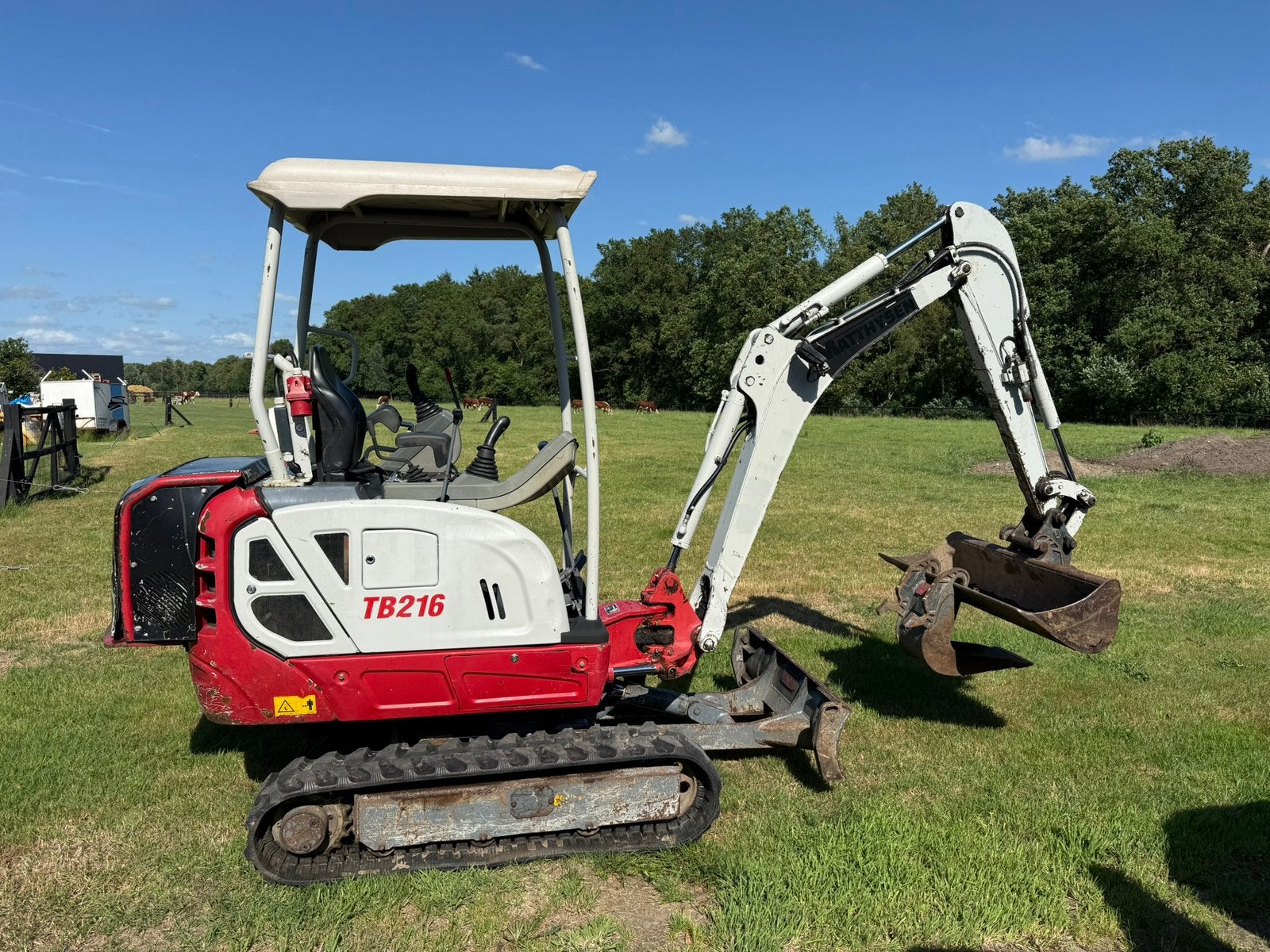 Takeuchi TB216 Hybride-2015, 3014 uur, Zakelijke goederen, Machines en Bouw | Kranen en Graafmachines, Ophalen, Graafmachine