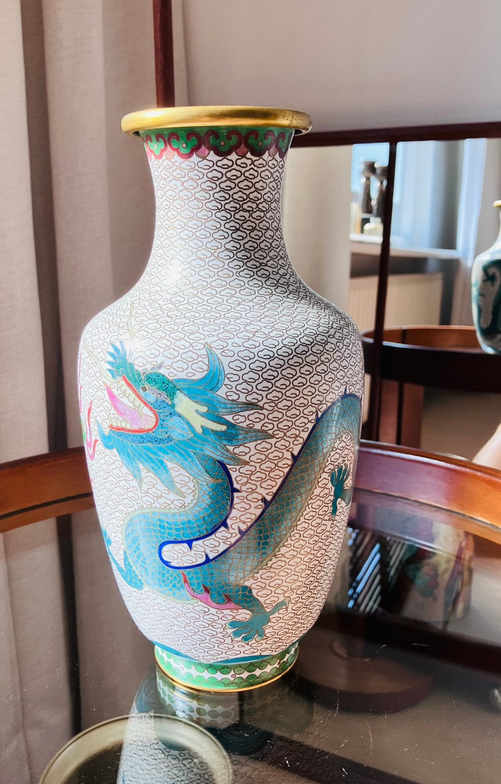 Chinese vaas, cloisonné-emaille, Chinoiserie, twee draken., Antiek en Kunst, Antiek | Vazen, Ophalen of Verzenden