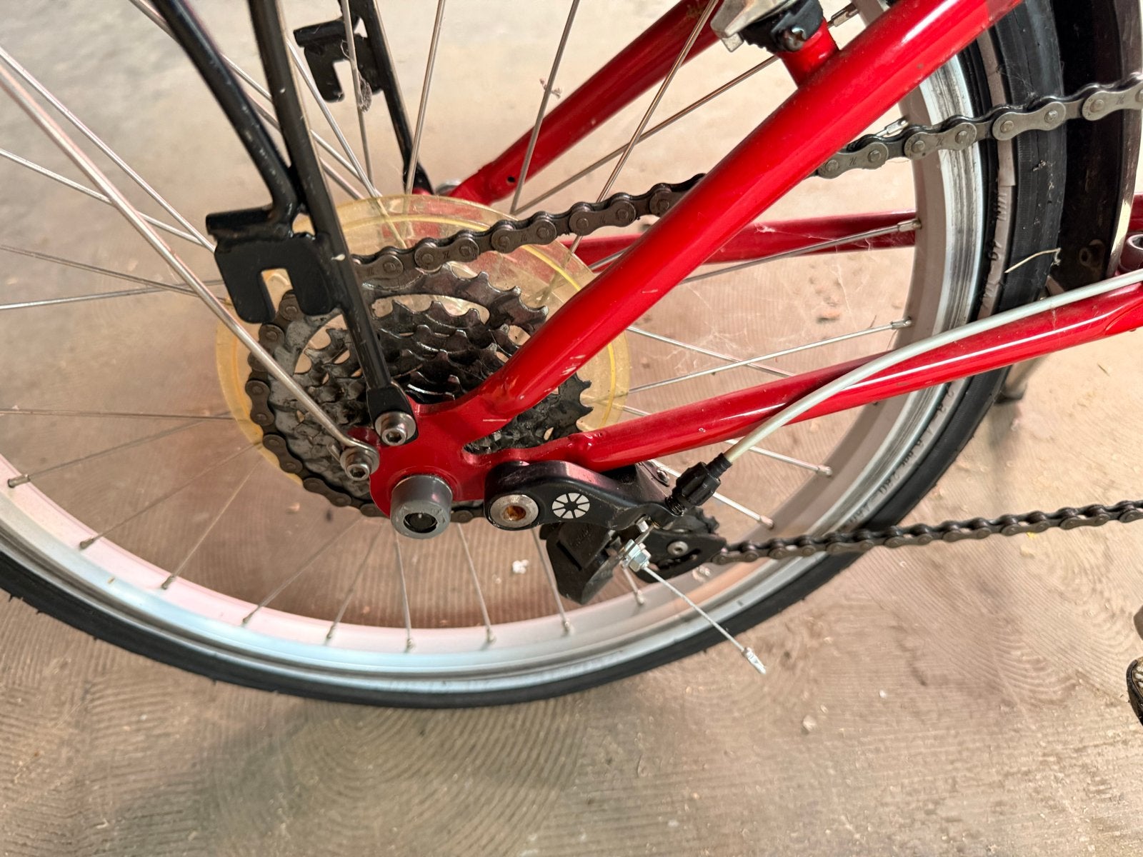 Dahon vouwfiets - Rood, 20 inch, 7 versnellingen, Fietsen en Brommers, Ophalen, 20 inch of meer, Gebruikt, Velgrem