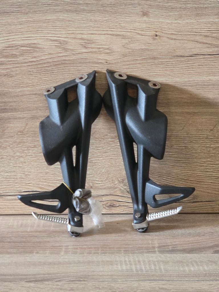 Triumph street triple passagierssteunen, Motoren, Ophalen, Gebruikt, Triumph, Triumph@triumph.nl