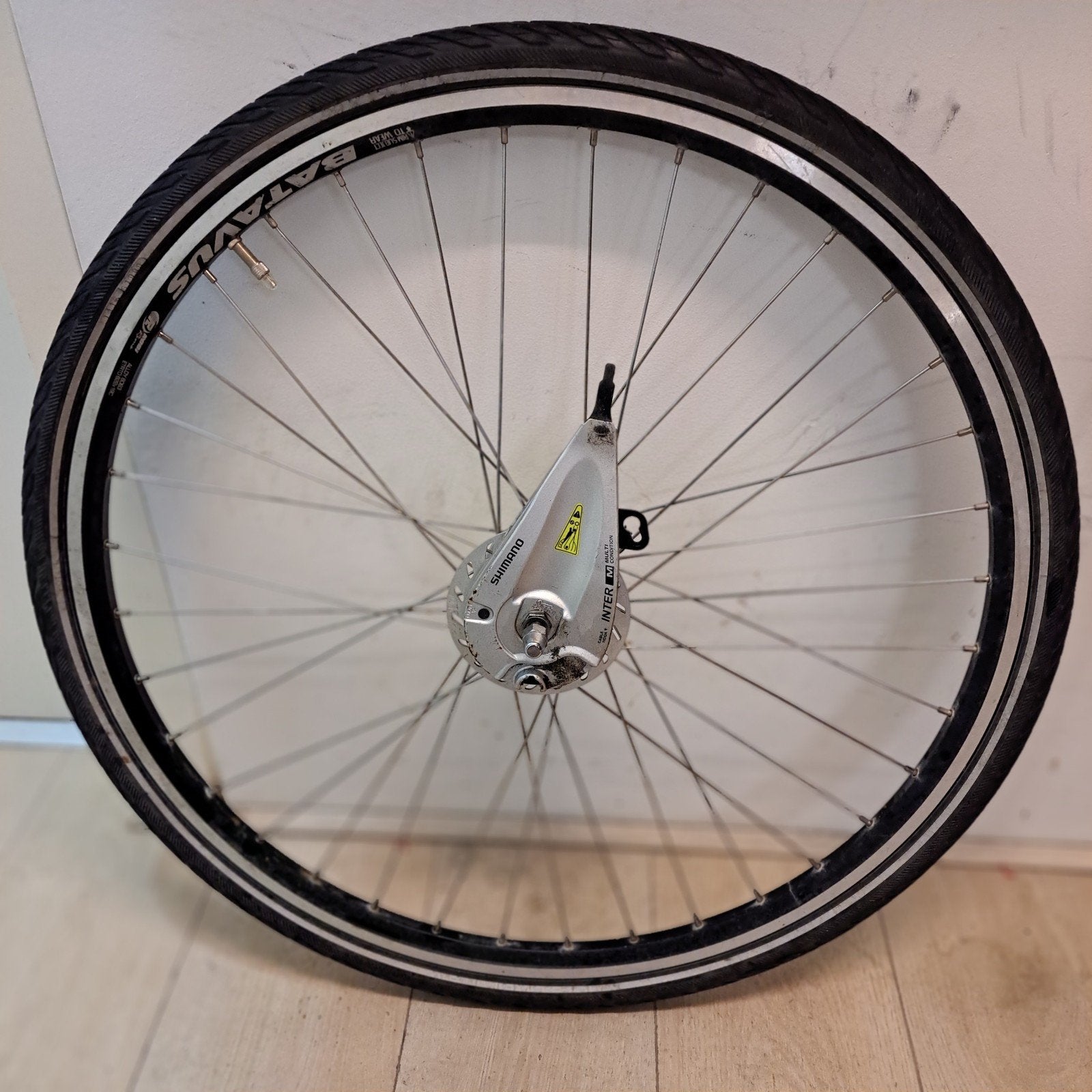 voorwiel shimano met naafdynamo en naafrem, Ophalen, Zo goed als nieuw, Shimano/ batavus, Aluminium