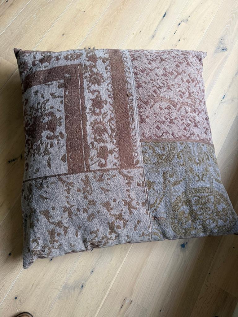 Mooi stijlkussen taupe 90 x 90, Ophalen of Verzenden, Zo goed als nieuw, Beige, Vierkant