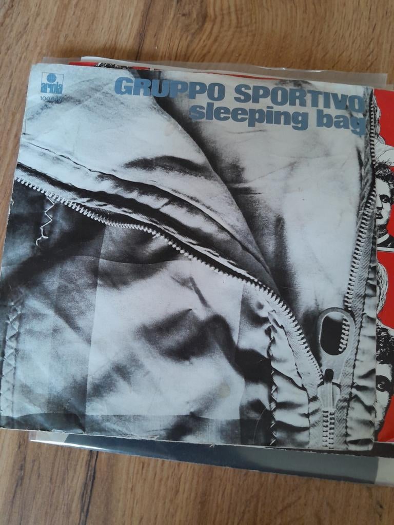 Gruppo sportivo 7 inch sleeping bag, Ophalen of Verzenden, Zo goed als nieuw, Pop